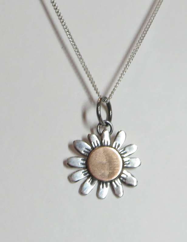 Daisy Pendant